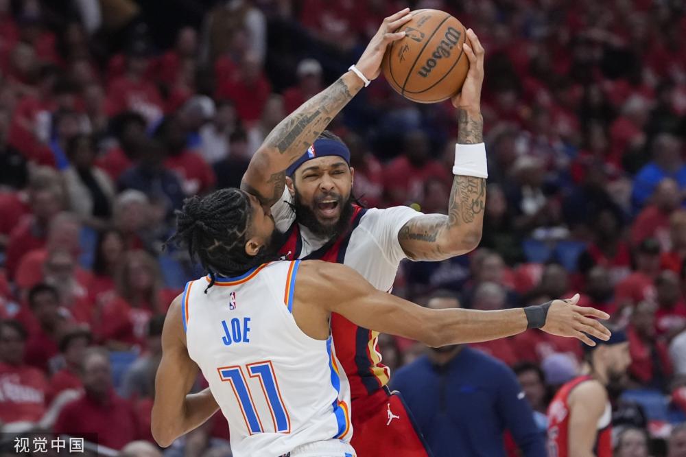 现出冷静的 现出冷静的